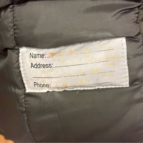 Below Zero by S Rothschild Forest Green Puffer Jacket With Hood, Lots of Pockets - Picture 11 of 11